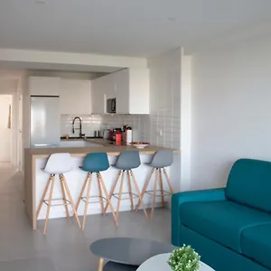 https://appartement-renove-vue-mer-avec-garage.fr-provencehotel.com