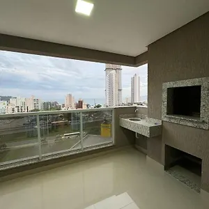 A 390m Do Mar , Itapema Brasil
